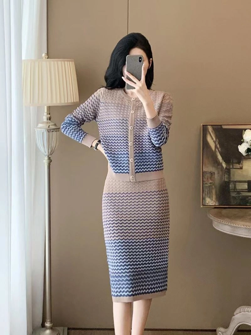 Fashionable Chanel Dress Suits 111427