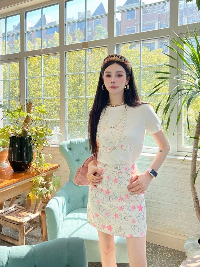 Reliable Chanel Dress Suits 109372