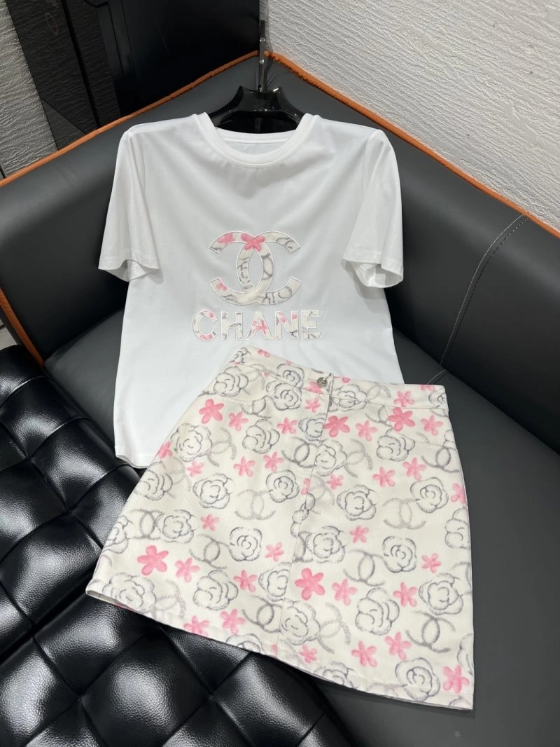 Reliable Chanel Dress Suits 109372