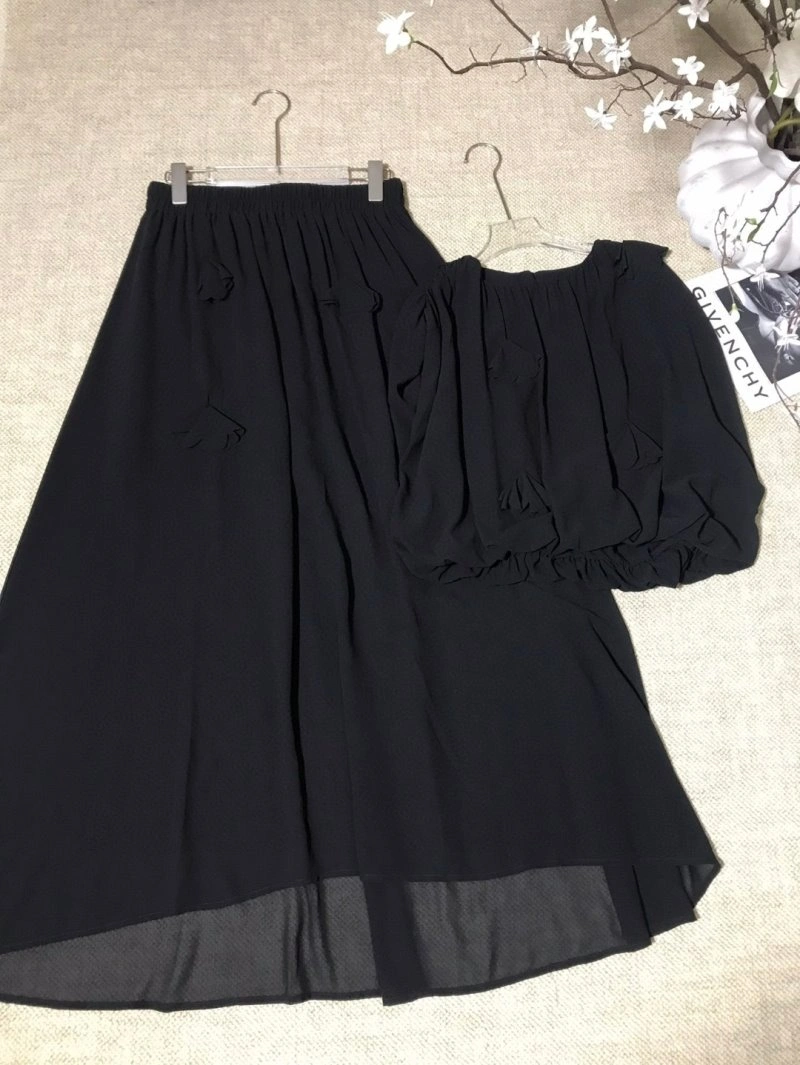 Refined Chanel Dress Suits 109024