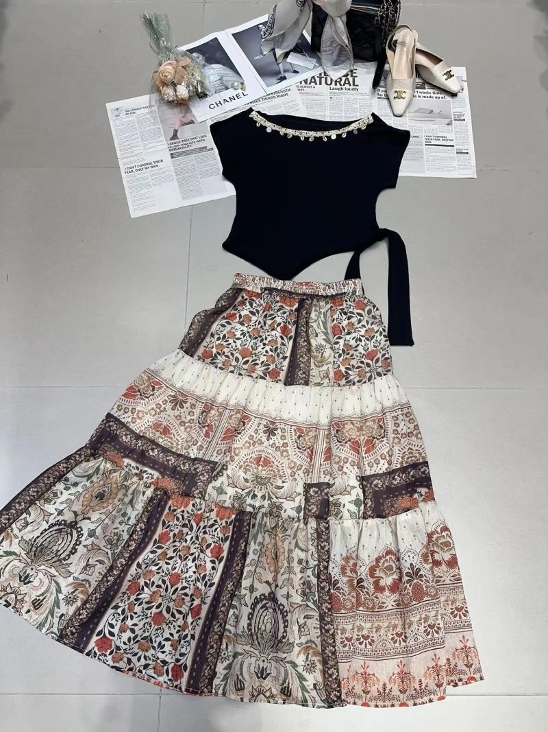 EyeCatching Chanel Dress Suits 109029