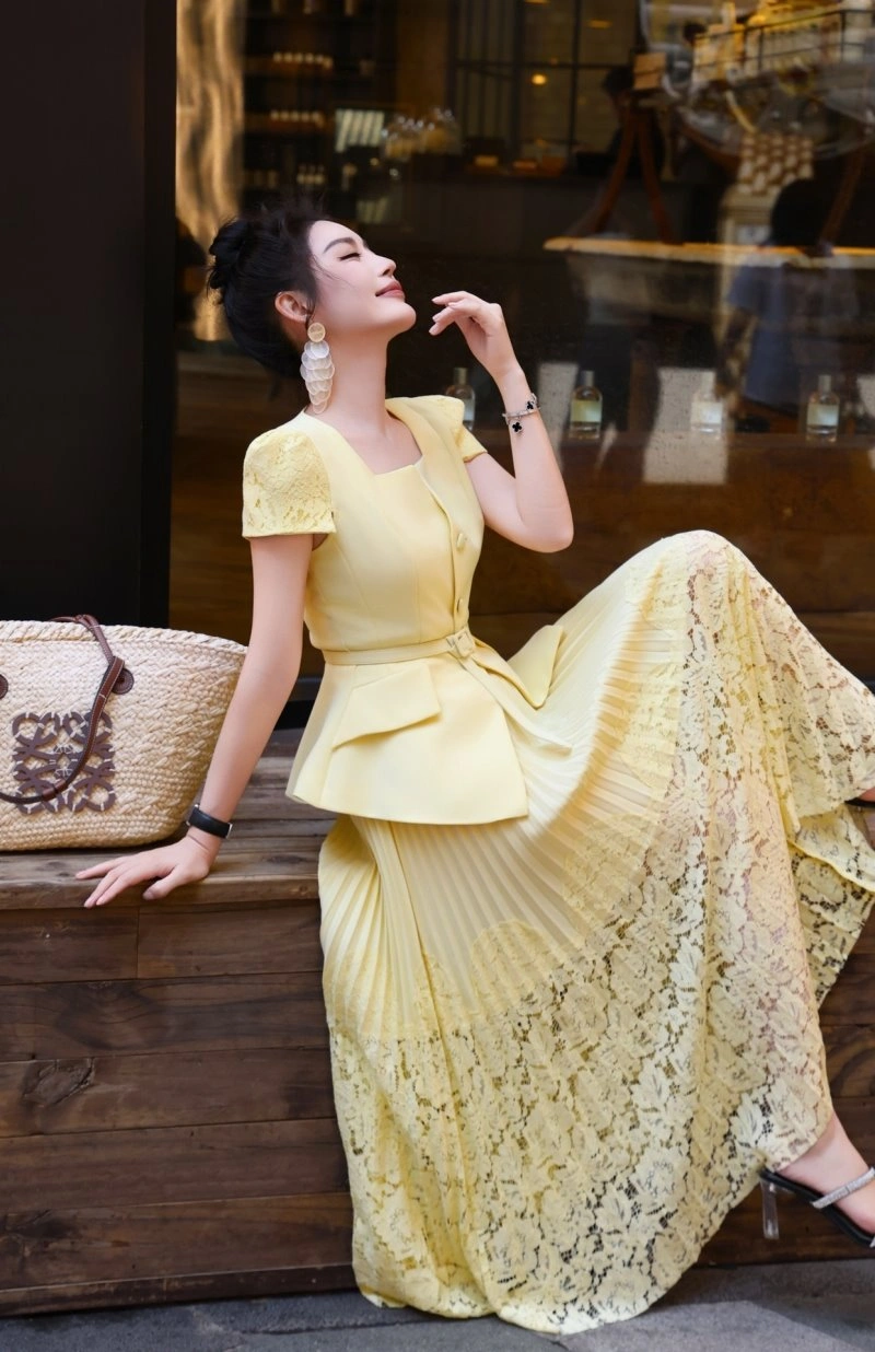 Tailored Chanel Dress Suits 109008