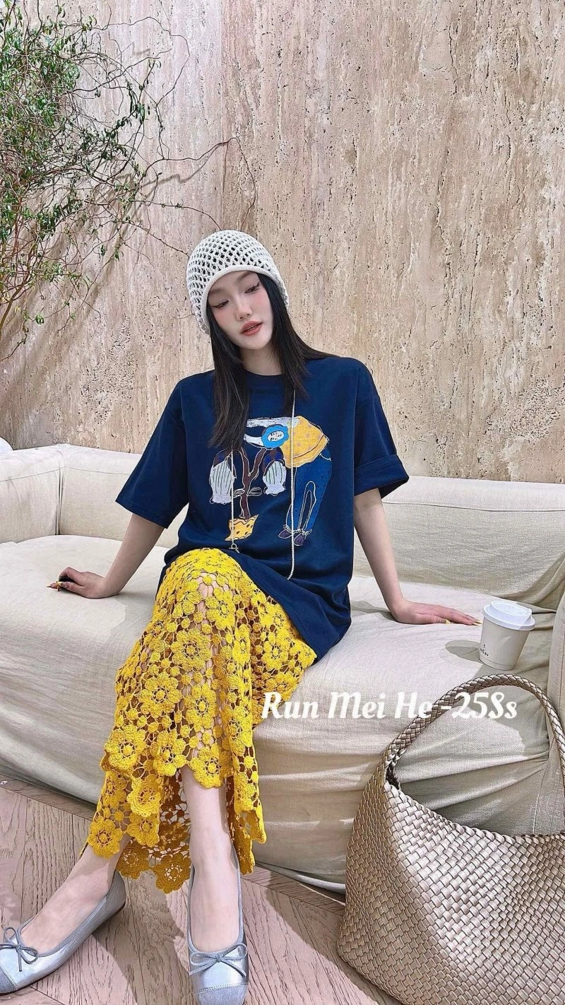Trendsetting Chanel Dress Suits 108998