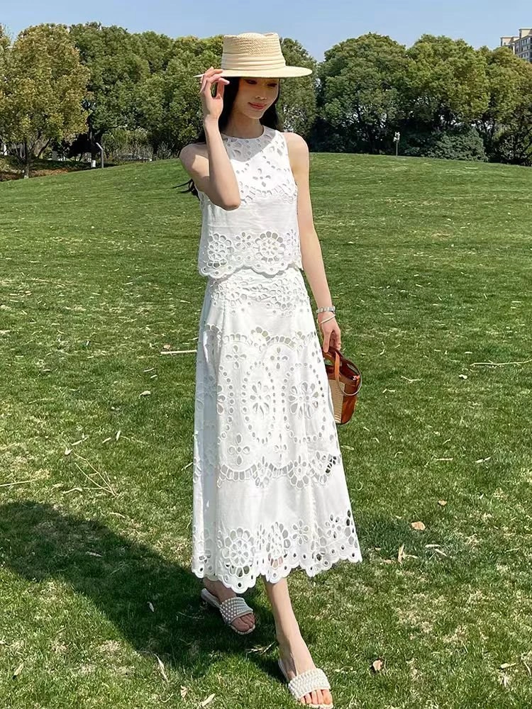 Versatile Chanel Dress Suits 108993