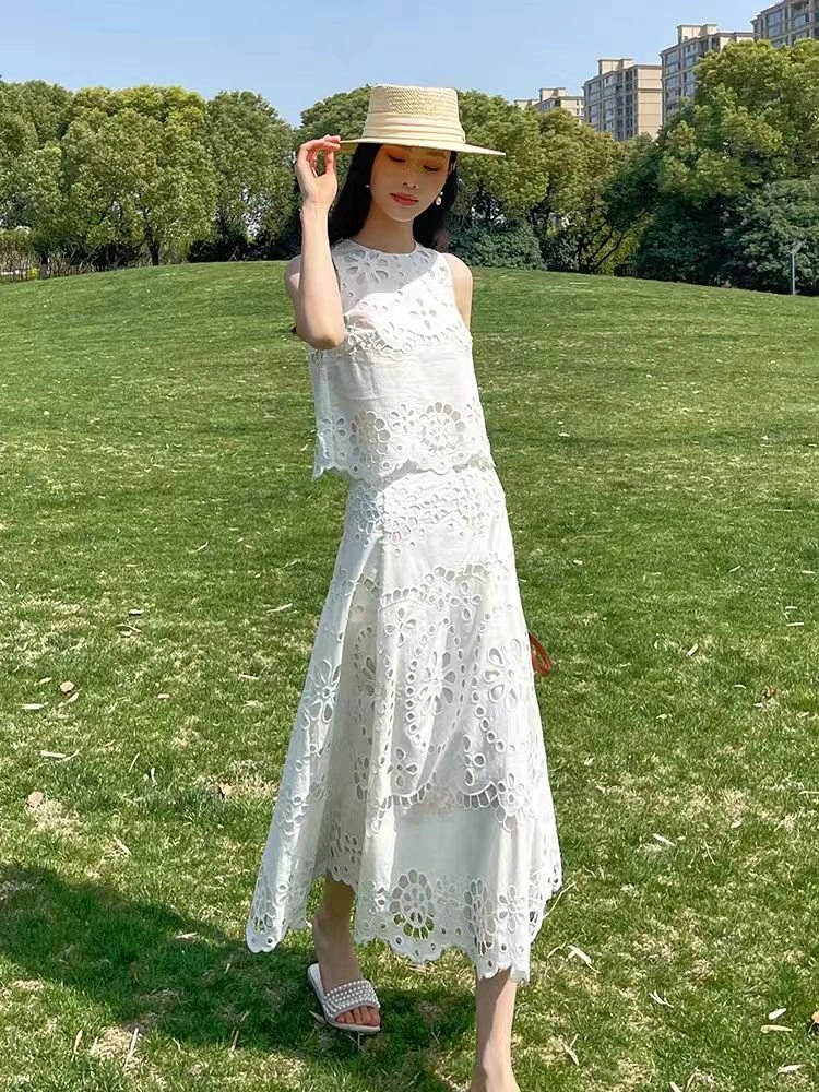 Versatile Chanel Dress Suits 108993