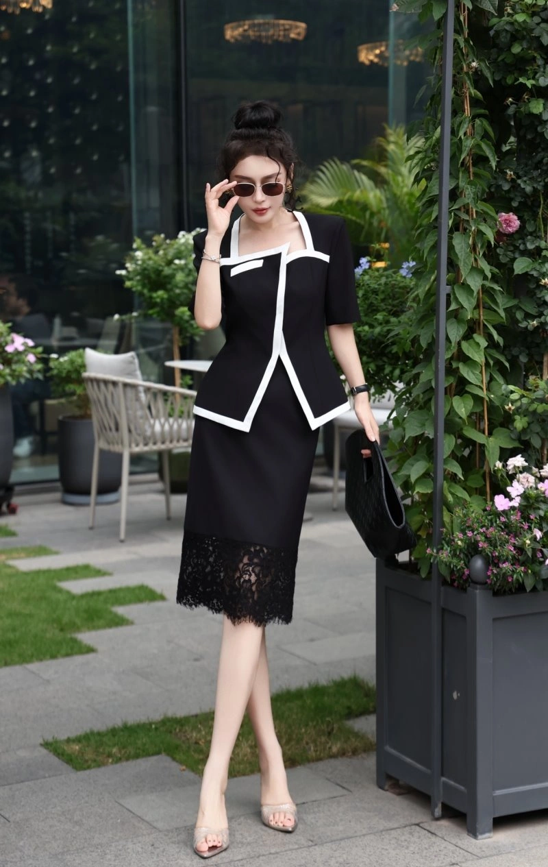 Lightweight Chanel Dress Suits 108970