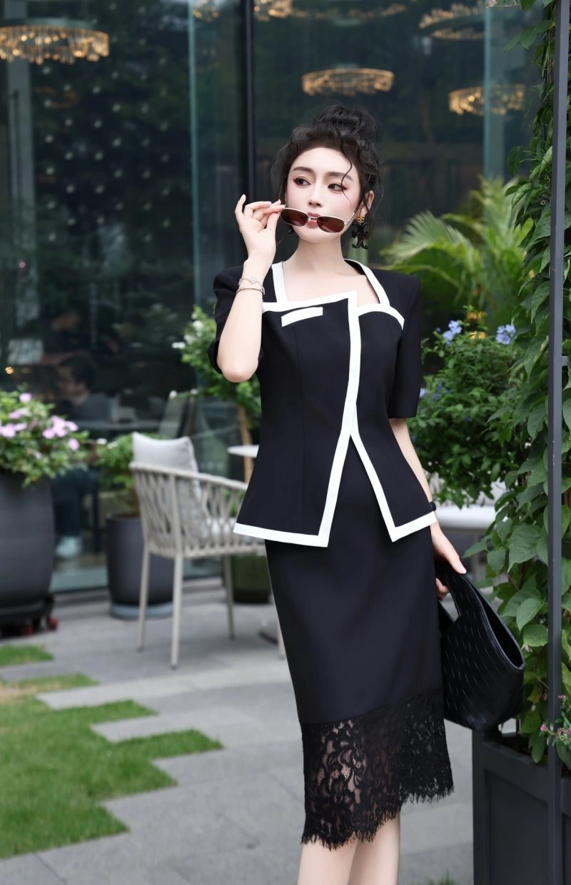 Lightweight Chanel Dress Suits 108970