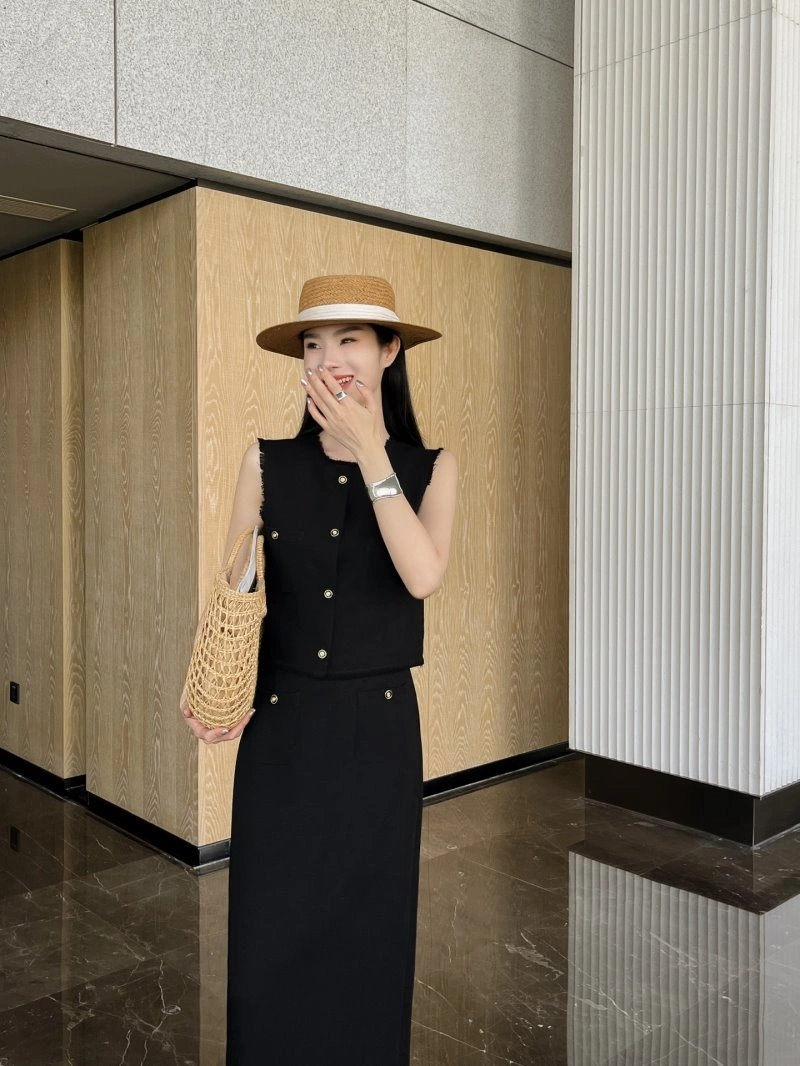 Casual Chanel Dress Suits 108989