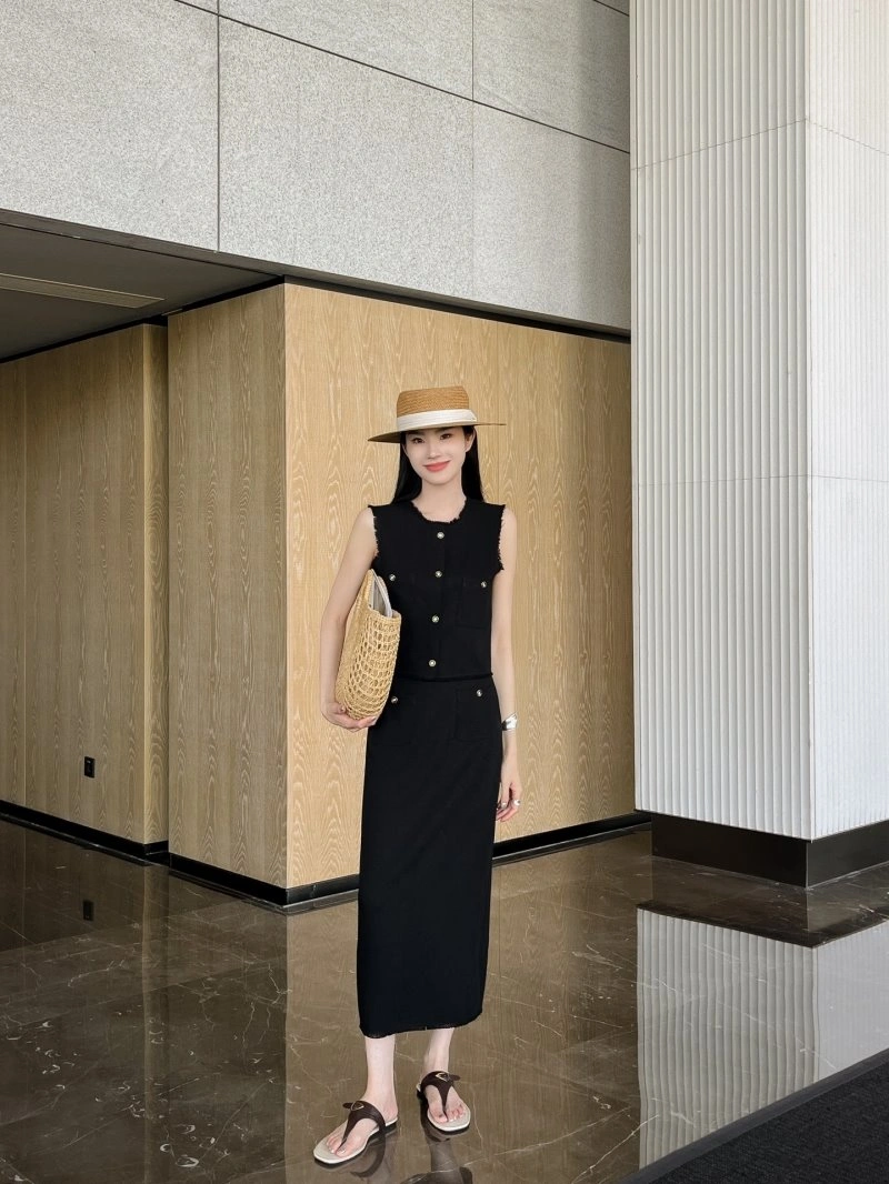 Casual Chanel Dress Suits 108989