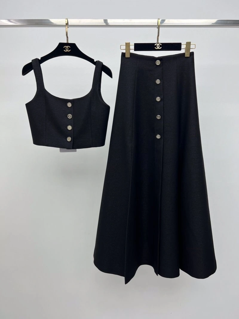 Seasonal Chanel Dress Suits 108988
