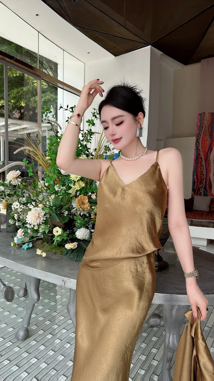 Compact Chanel Dress Suits 110755