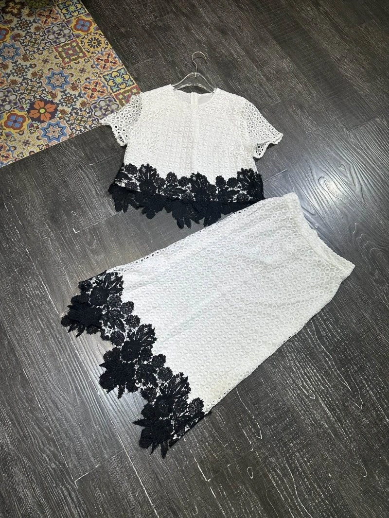Chanel Dress Suits Resilient 110739