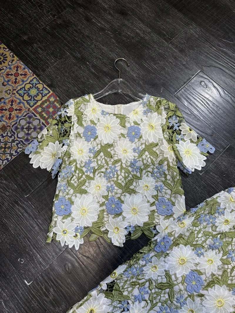 HighQuality Chanel Dress Suits 110730