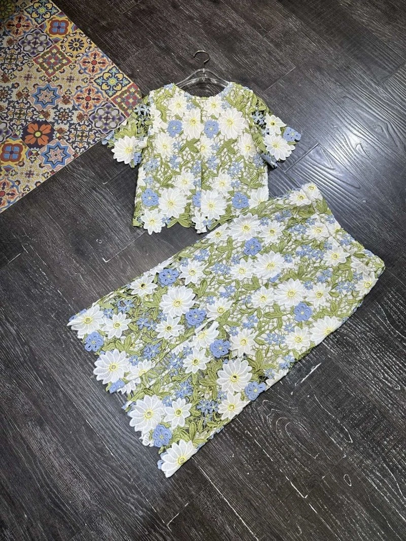 HighQuality Chanel Dress Suits 110730