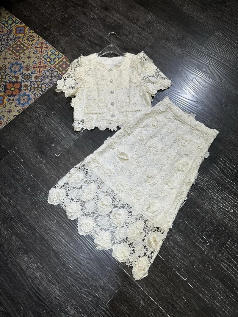 Chanel Dress Suits Versatile 110731