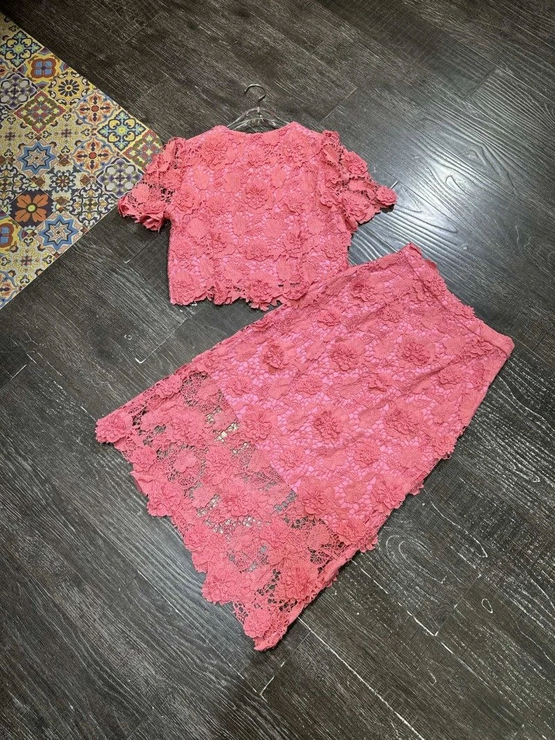 StreetReady Chanel Dress Suits 110729