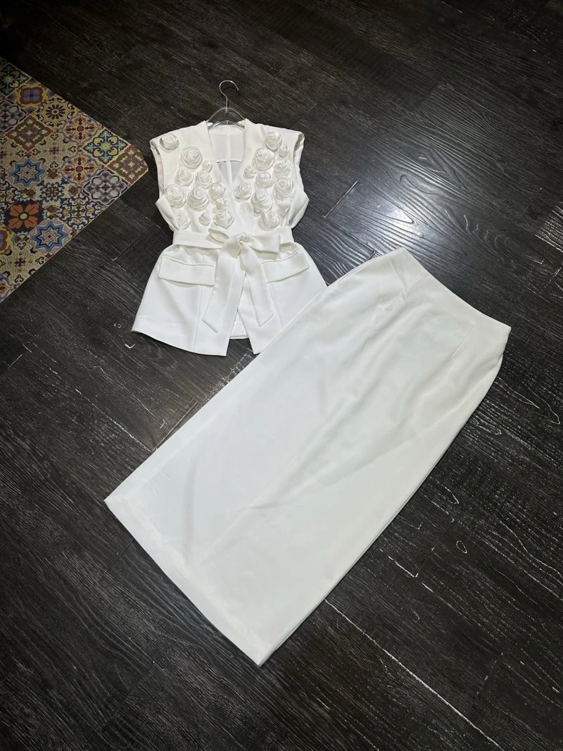 Chanel Dress Suits Timeless 110710
