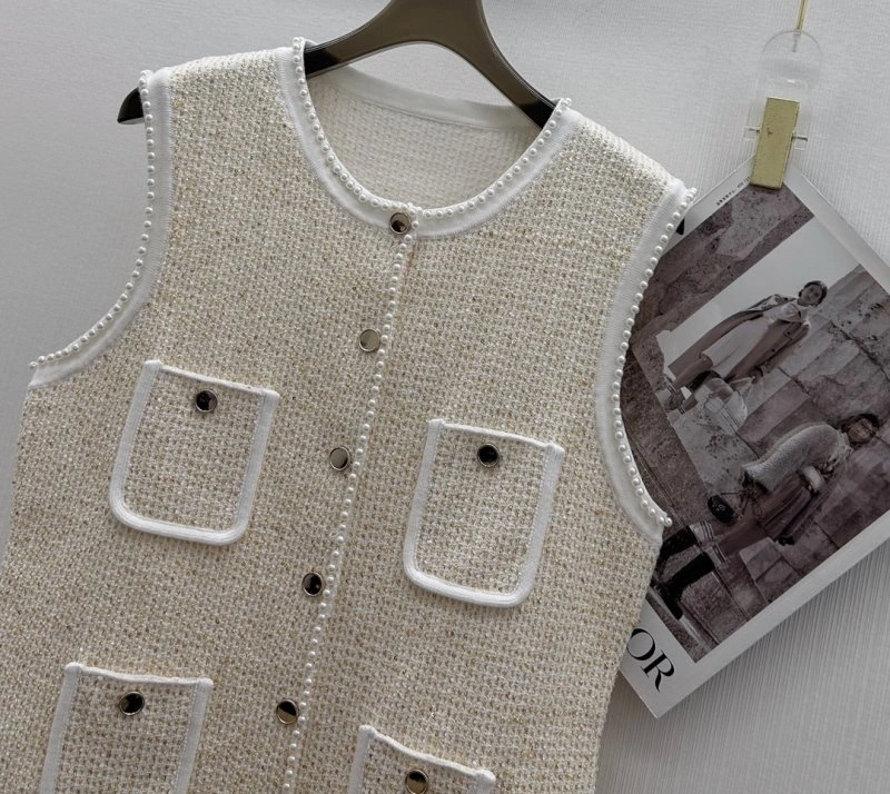 Seasonal Chanel Dress Suits 110692
