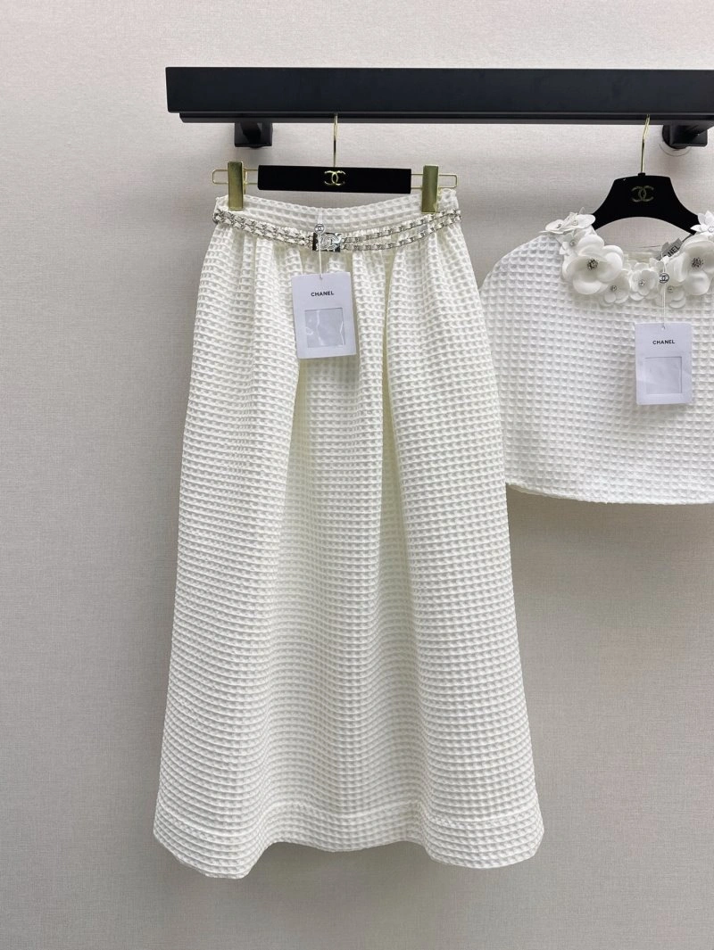 Chanel Dress Suits Compact 108234