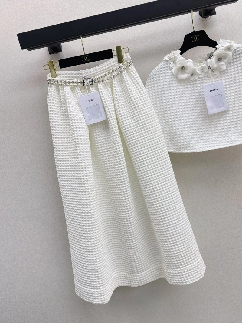 Chanel Dress Suits Compact 108234