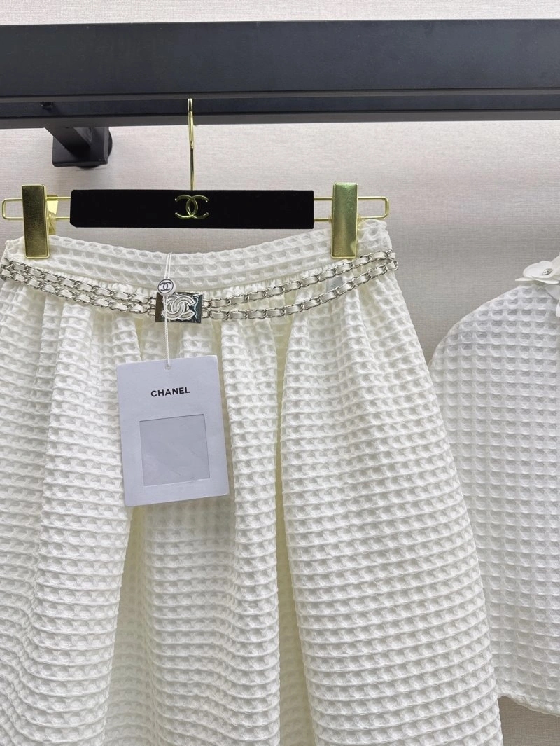 Chanel Dress Suits Compact 108234