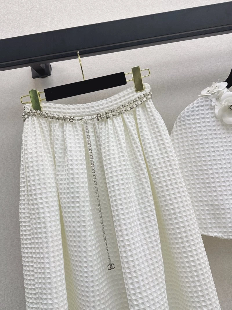 Chanel Dress Suits Compact 108234
