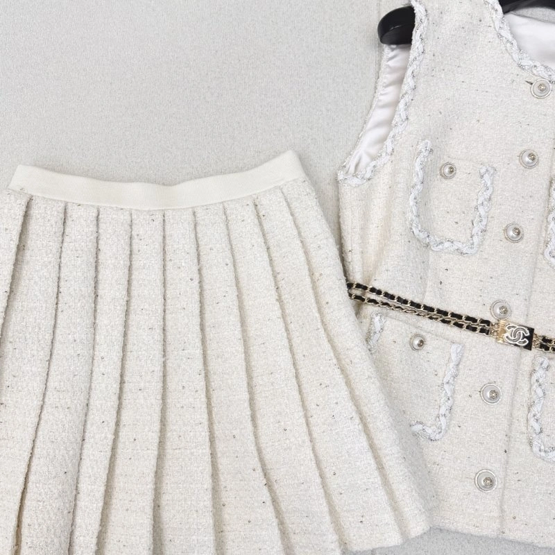 Snug Chanel Dress Suits 109874