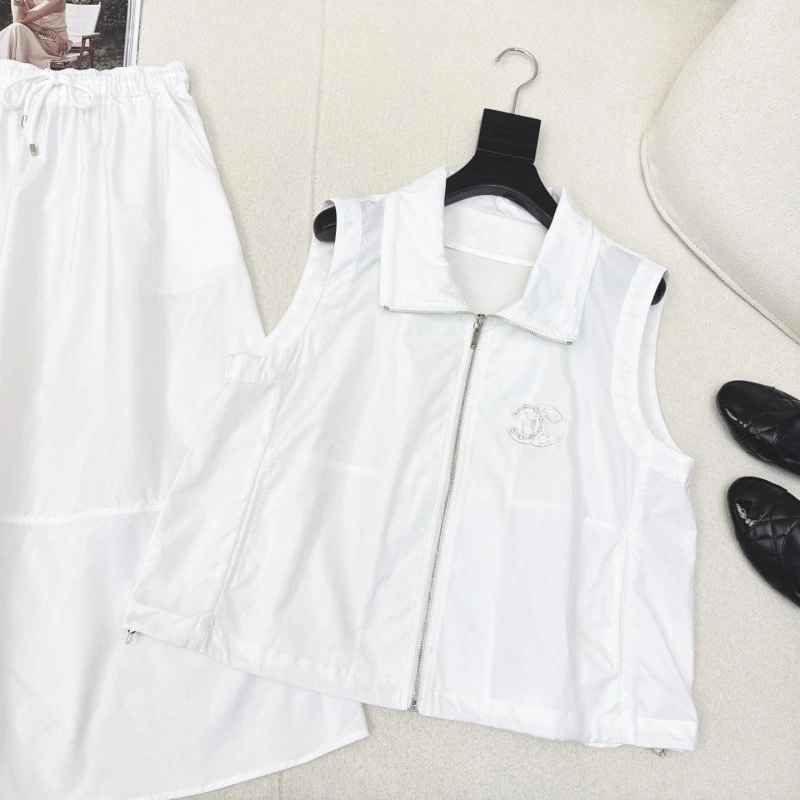Unisex Chanel Dress Suits 109877