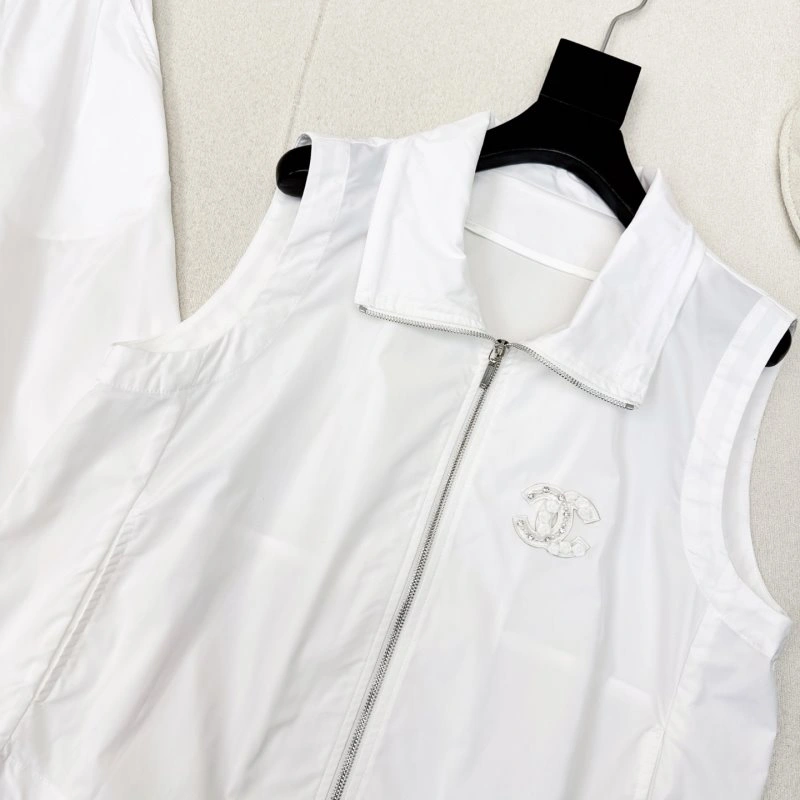 Unisex Chanel Dress Suits 109877