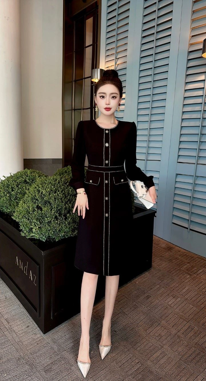 Supportive Chanel Dress 111494