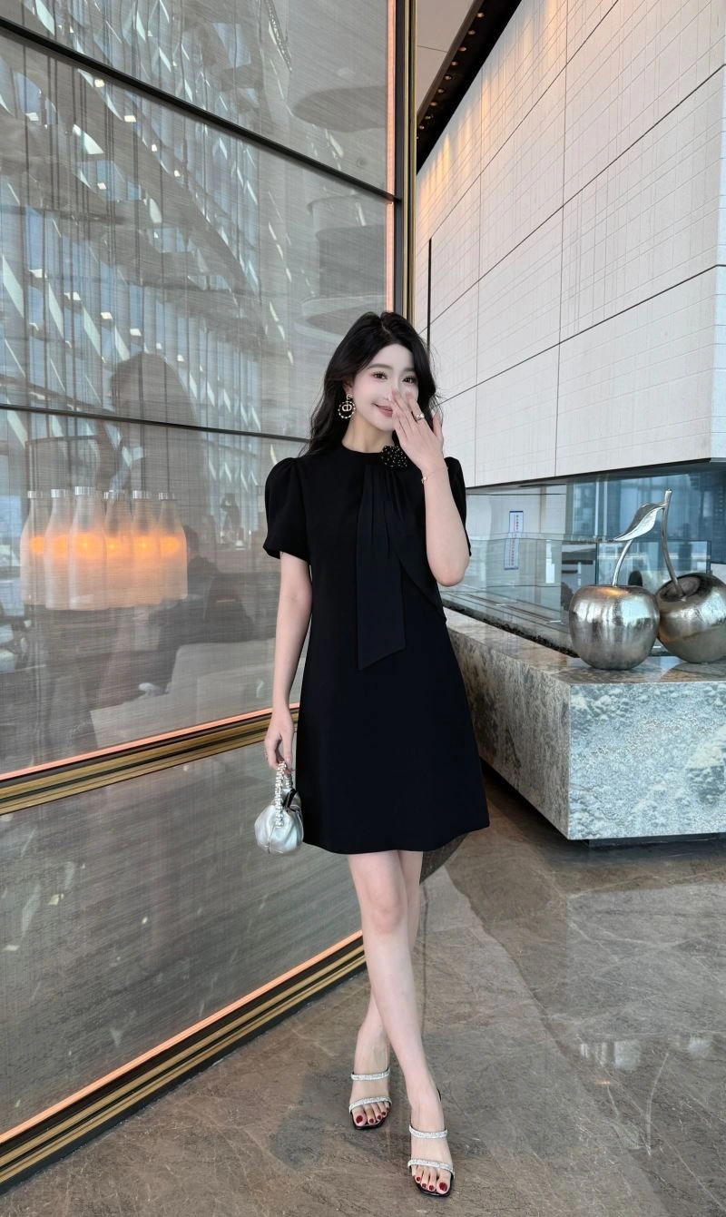Chanel Dress Unisex 111484