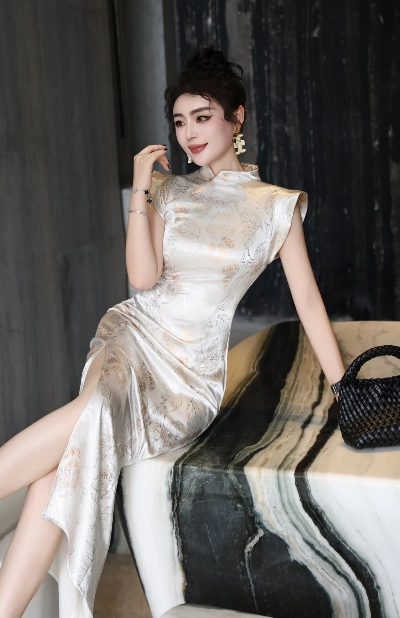 Chic Chanel Dress 109235