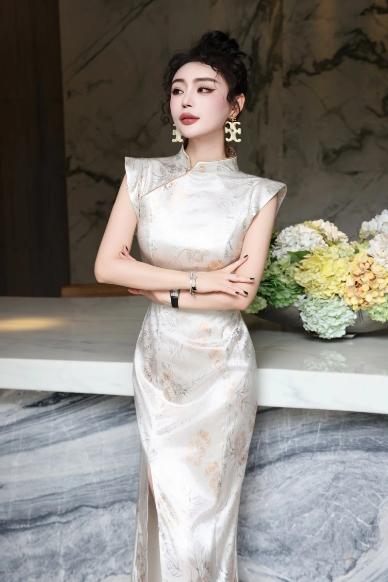 Chic Chanel Dress 109235
