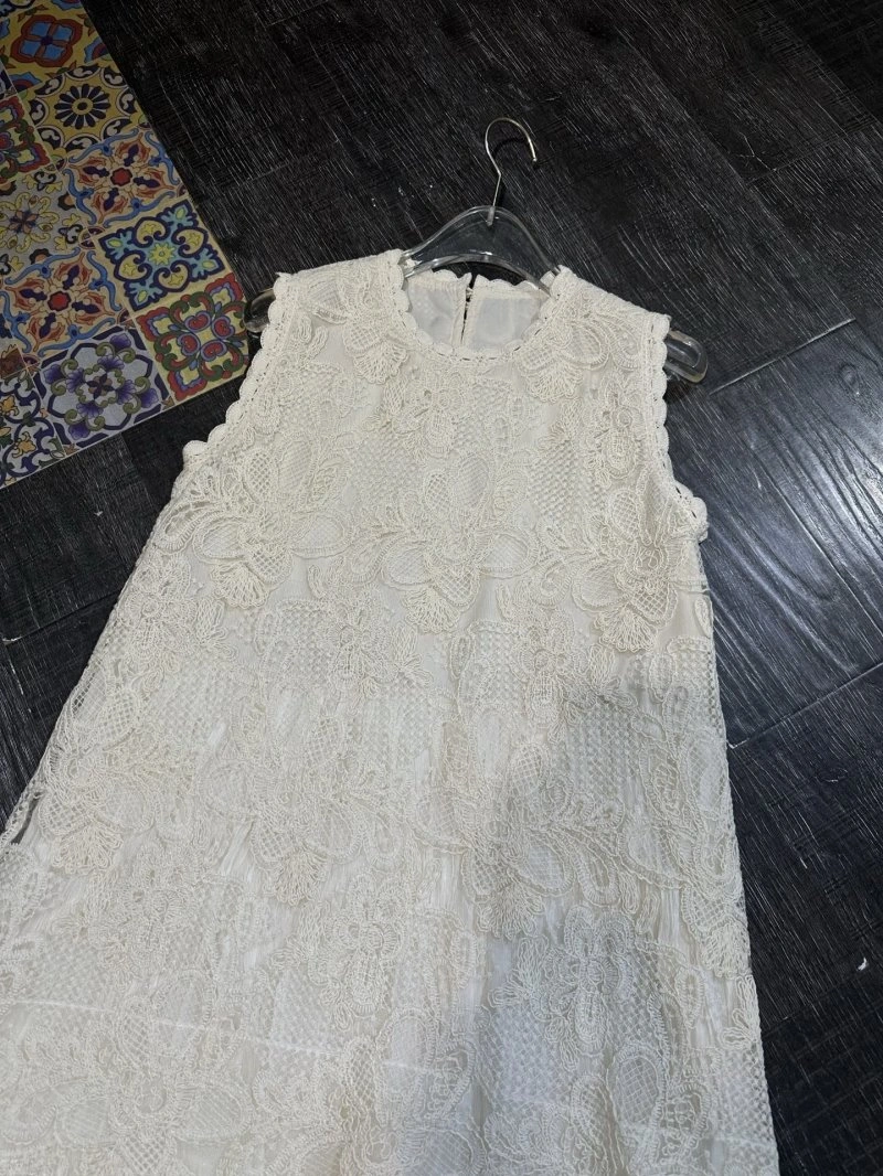 Effortless Chanel Dress 109224