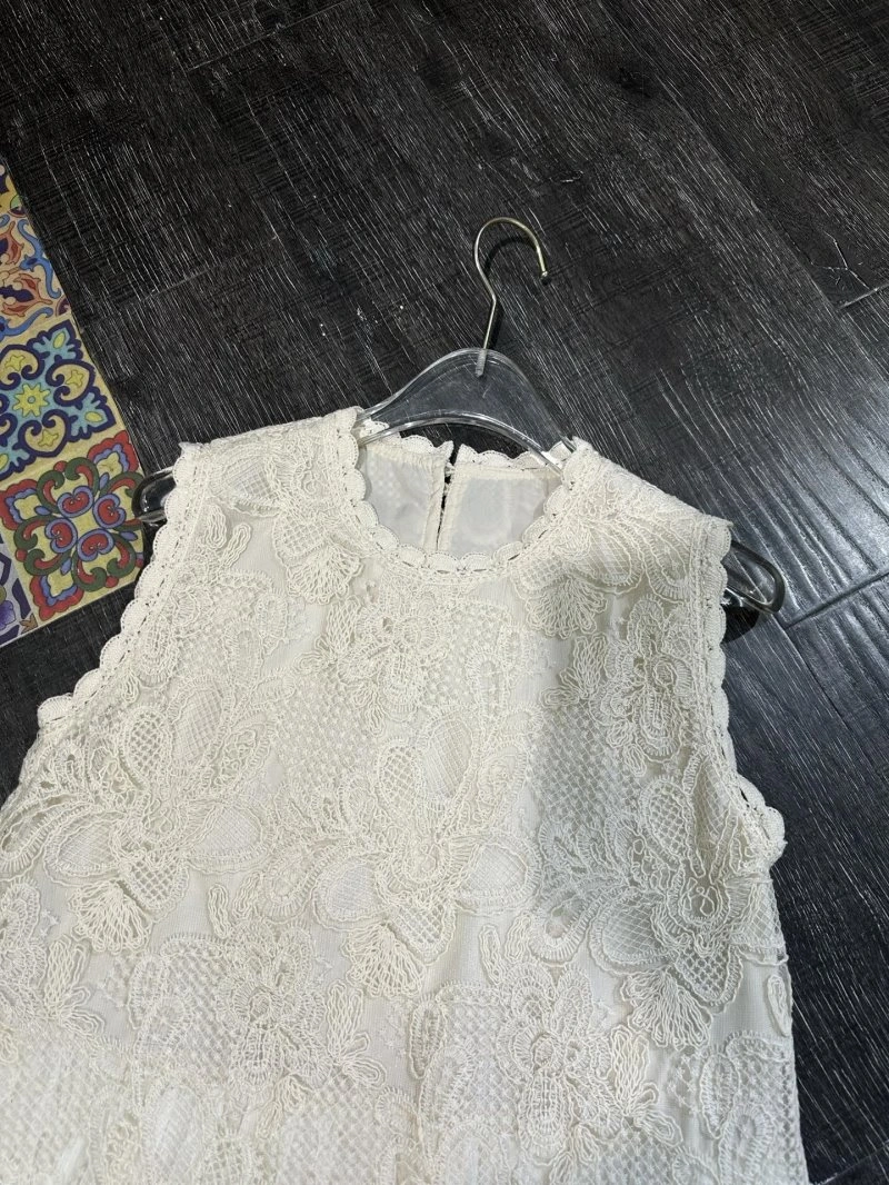 Effortless Chanel Dress 109224