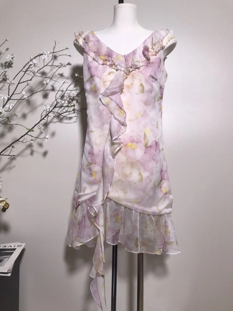 Lightweight Chanel Dress 109119