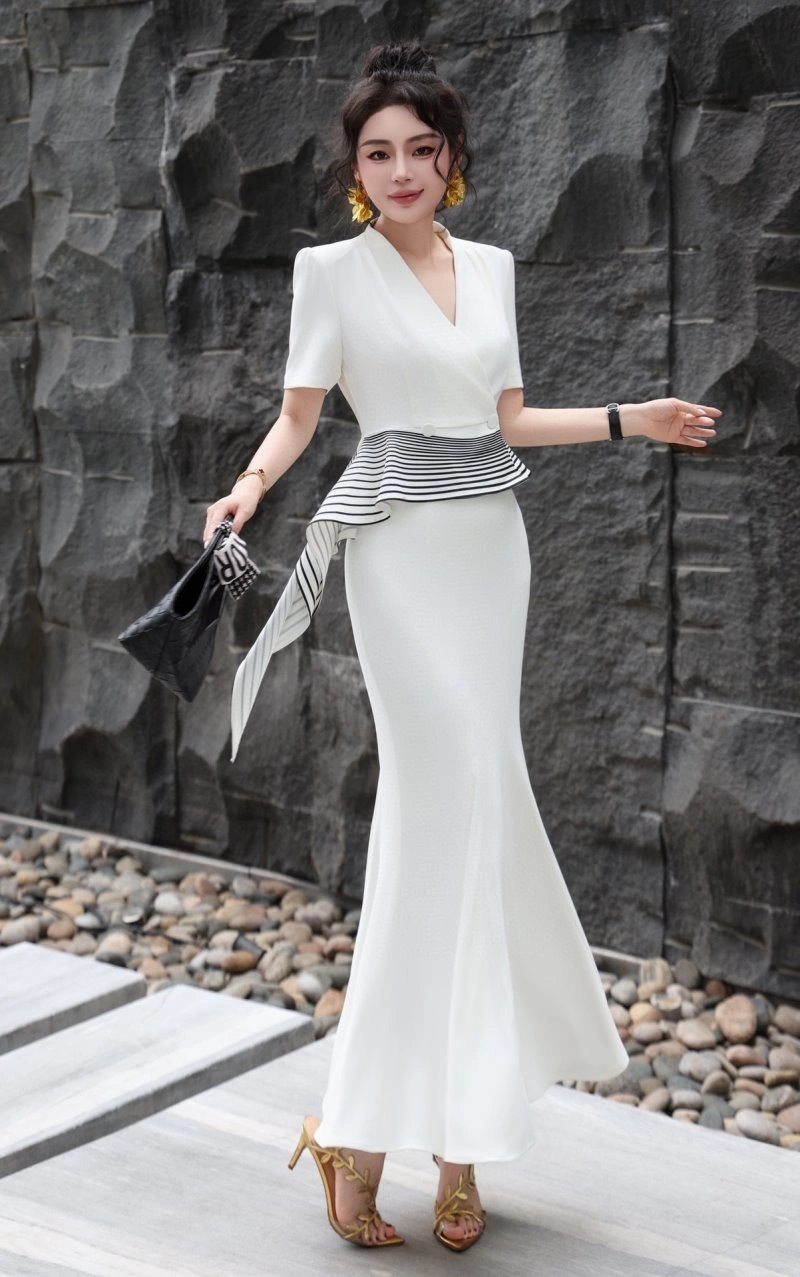 Supportive Chanel Dress 109082