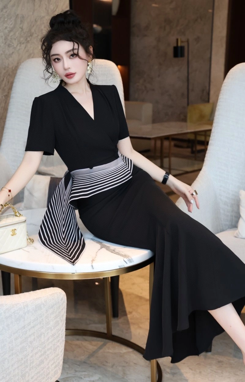 Chanel Dress Compact 109081
