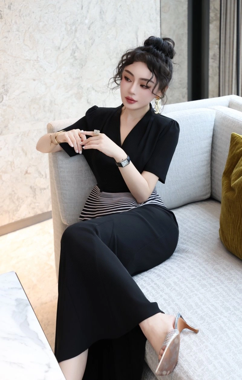 Chanel Dress Compact 109081