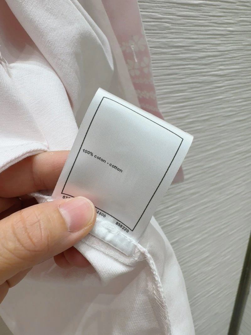 Fashionable Chanel Dress 109060