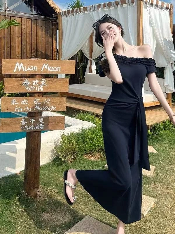 Contemporary Chanel Dress 109045