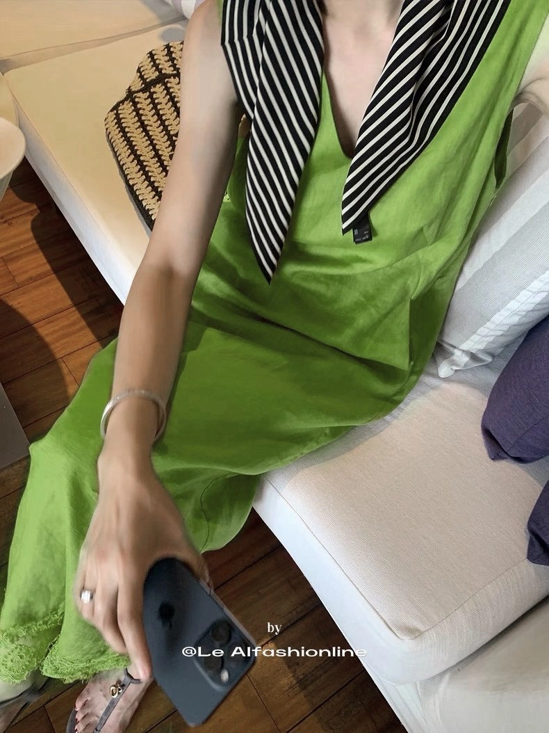 Neat Chanel Dress 111006