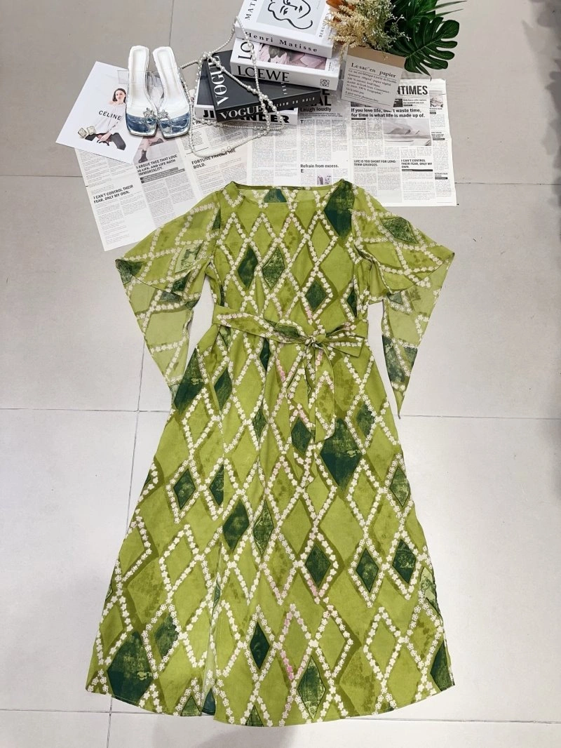 Trendsetting Chanel Dress 110916