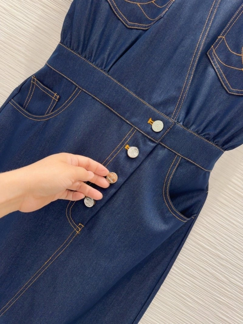 MoistureWicking Chanel Dress 110863