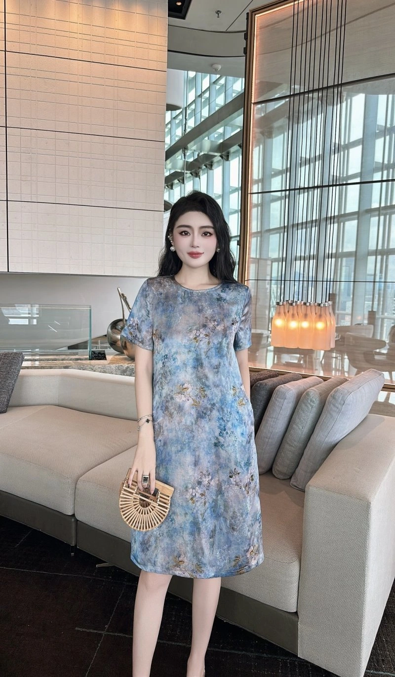 Minimalist Chanel Dress 110873
