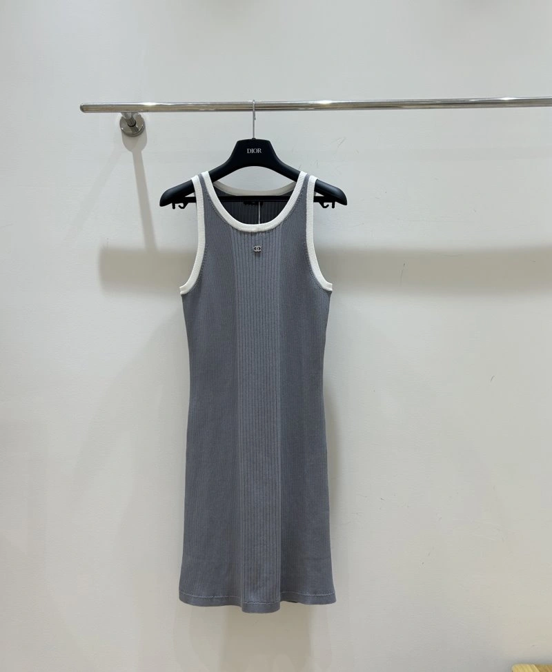 Minimalist Chanel Dress 110804