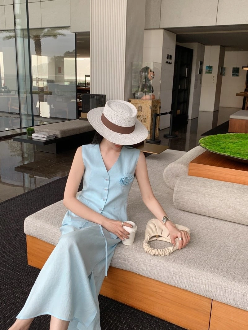 Chic Chanel Dress 110777