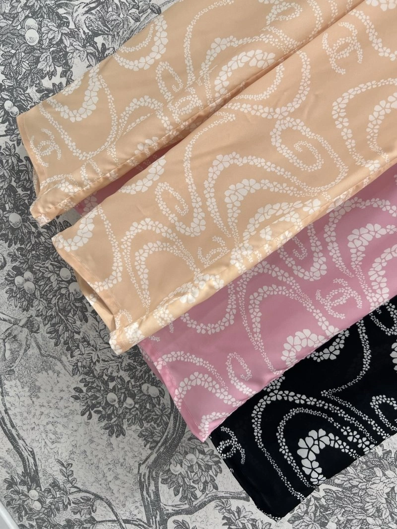 Breathable Chanel Dress 108308