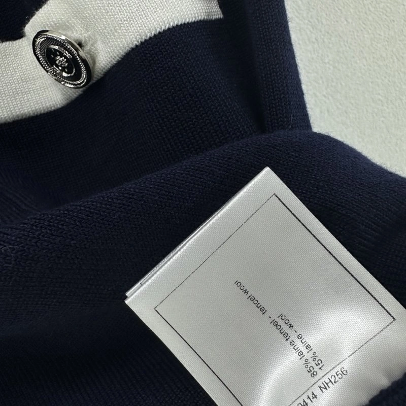 Elegant Chanel Dress 108290