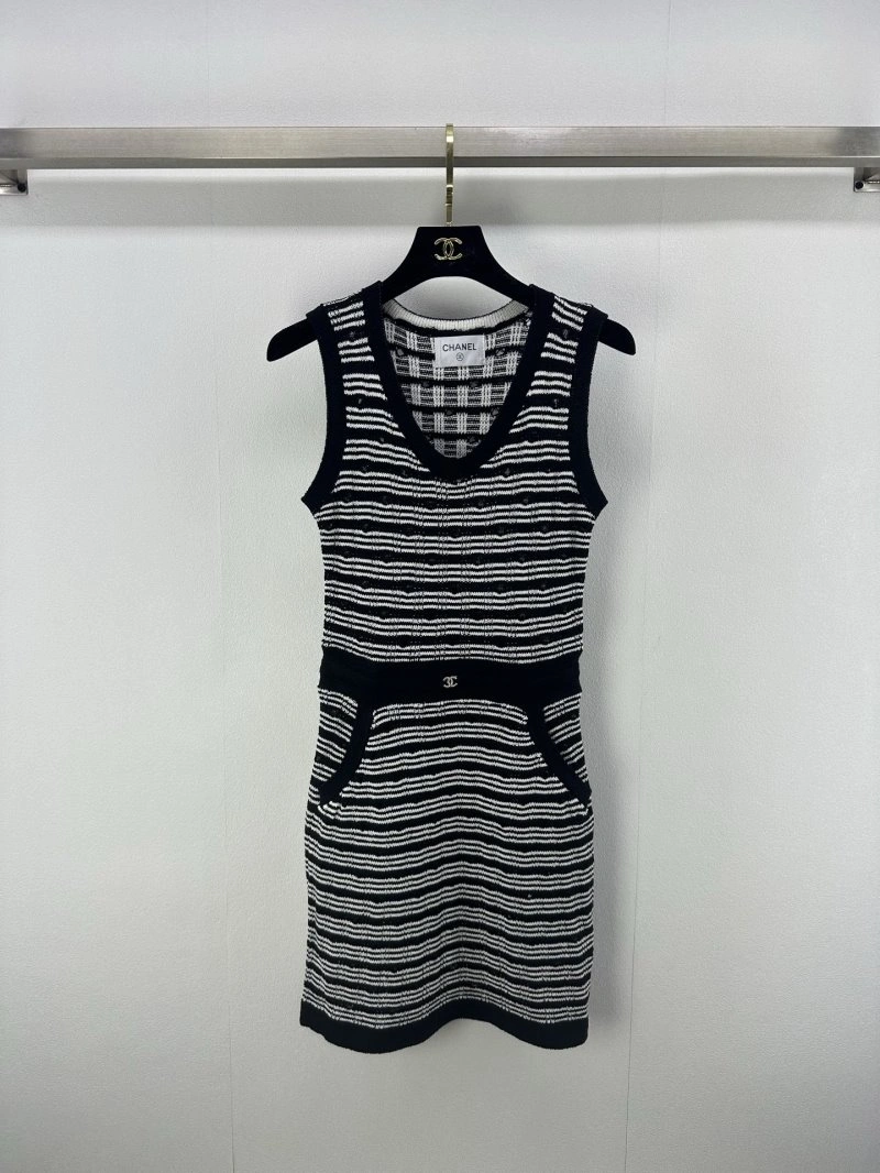 Minimalist Chanel Dress 108298